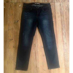 !IT Mid-Rise Dark Wash Skinny Jeans.
